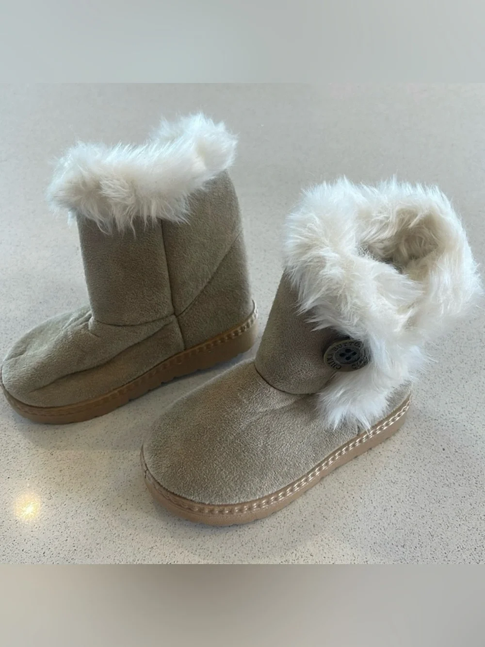 China Buttons City Toddler Girls Boots, Tan, Fleece Lined Size 26M